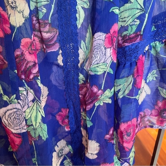 LC Lauren Conrad Blouse floral size large NWT - Picture 9 of 10